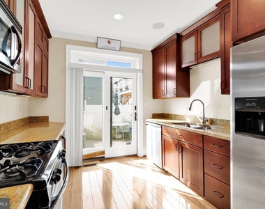 610 Grundy Street - Photo Thumbnail 4