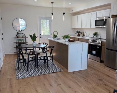 3435 Dupont Avenue - Photo Thumbnail 20