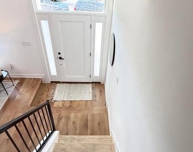 3435 Dupont Avenue - Photo Thumbnail 27