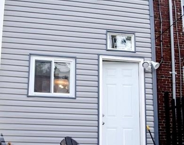 708 Melville Avenue - Photo Thumbnail 10