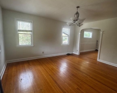 4729 12th Street Ne - Photo Thumbnail 12
