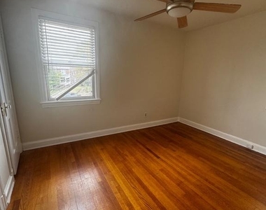 4729 12th Street Ne - Photo Thumbnail 6