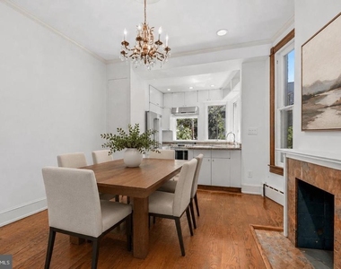 3044 Cambridge Place Nw - Photo Thumbnail 4