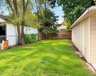 1819 Richmond Avenue - Photo Thumbnail 6