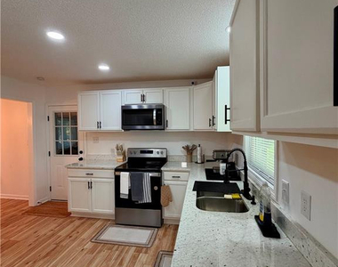 265 Bayfield Loop - Photo Thumbnail 6