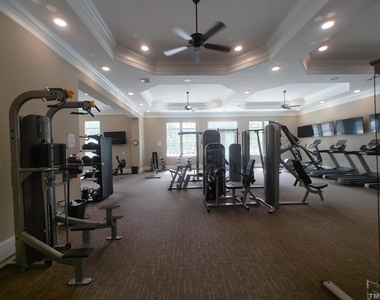 1029 Commack Drive - Photo Thumbnail 25