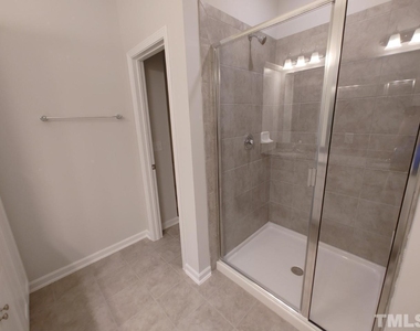 1029 Commack Drive - Photo Thumbnail 11