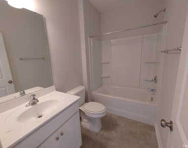 1029 Commack Drive - Photo Thumbnail 17