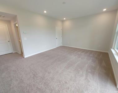 1029 Commack Drive - Photo Thumbnail 15
