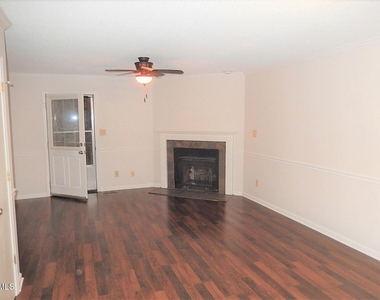 1319 Wall Road - Photo Thumbnail 2