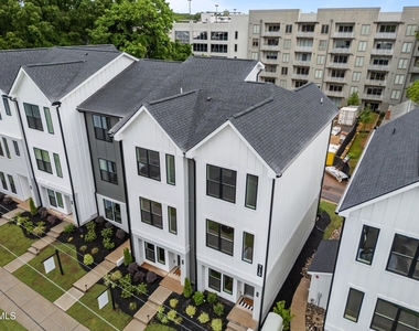 710 W North Street - Photo Thumbnail 2