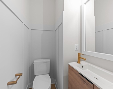 710 W North Street - Photo Thumbnail 19