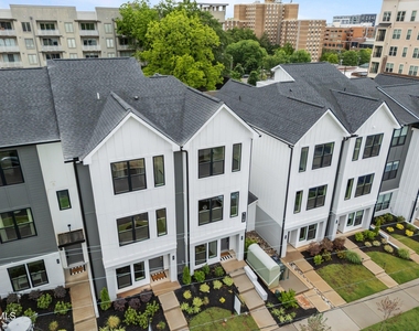 710 W North Street - Photo Thumbnail 4