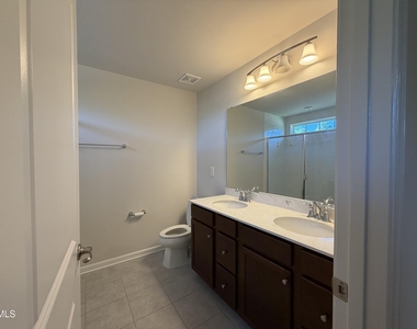 210 Tamworth Creek - Photo Thumbnail 12