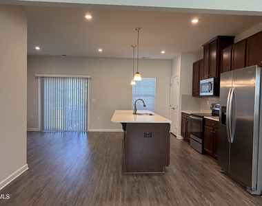210 Tamworth Creek - Photo Thumbnail 5