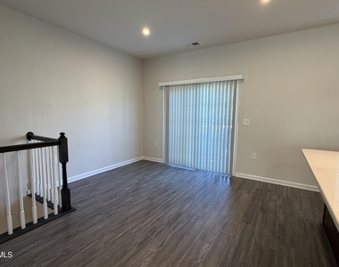 210 Tamworth Creek - Photo Thumbnail 9