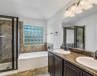 202 Paul Azinger Ct - Photo Thumbnail 8