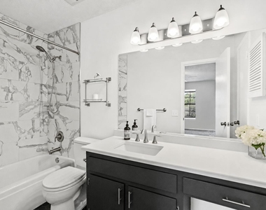 2425 Ashdale Dr - Photo Thumbnail 10