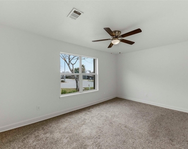 1909 Crooked Ln - Photo Thumbnail 18