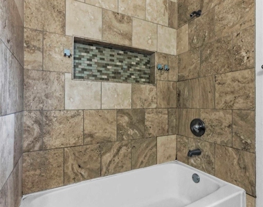 1909 Crooked Ln - Photo Thumbnail 20