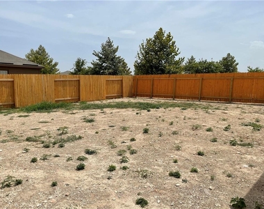 100 Fairfax Ln - Photo Thumbnail 37