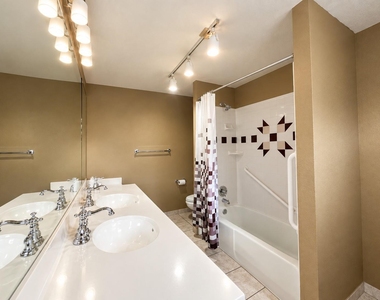 15401 Lariat Trl - Photo Thumbnail 14