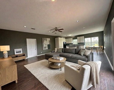15401 Lariat Trl - Photo Thumbnail 28