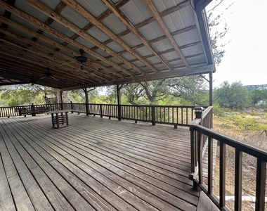 15401 Lariat Trl - Photo Thumbnail 20