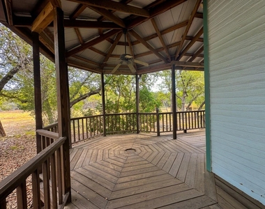 15401 Lariat Trl - Photo Thumbnail 22