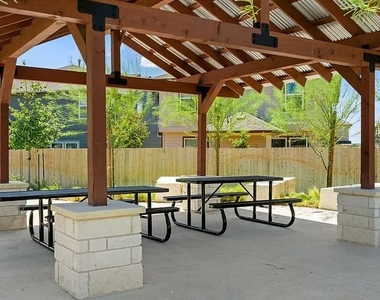 3200 College Park Dr - Photo Thumbnail 14