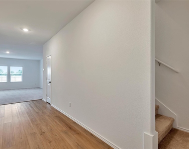1207 Catfish Ln - Photo Thumbnail 13