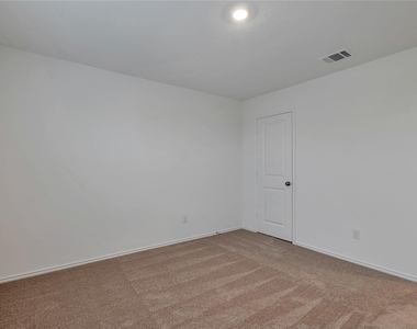 1207 Catfish Ln - Photo Thumbnail 17