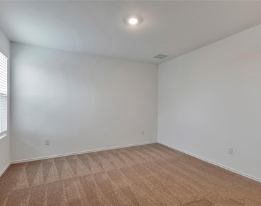 1207 Catfish Ln - Photo Thumbnail 15