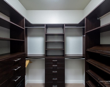210 Lavaca St - Photo Thumbnail 23