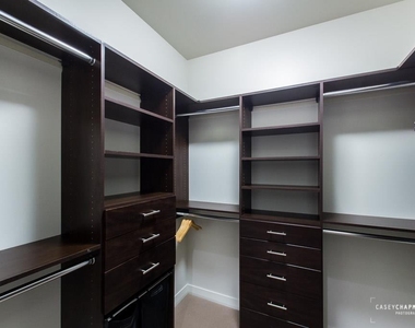 210 Lavaca St - Photo Thumbnail 22