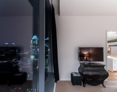 210 Lavaca St - Photo Thumbnail 25