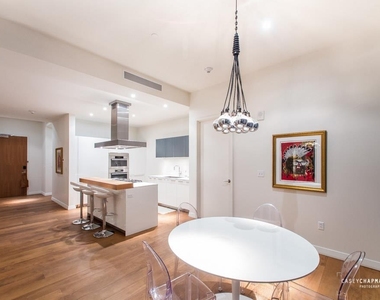 210 Lavaca St - Photo Thumbnail 11