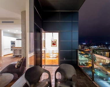 210 Lavaca St - Photo Thumbnail 5