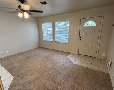 319 Charles St - Photo Thumbnail 2