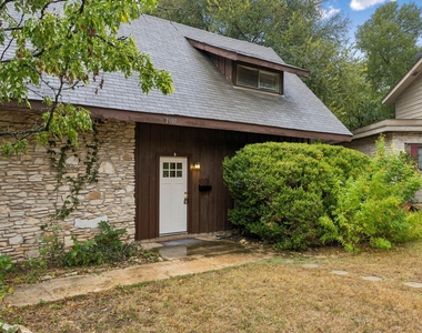 2001 Cody Ct - Photo Thumbnail 2