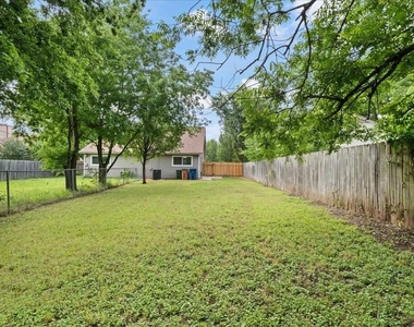 13300 Cowdray Park - Photo Thumbnail 25