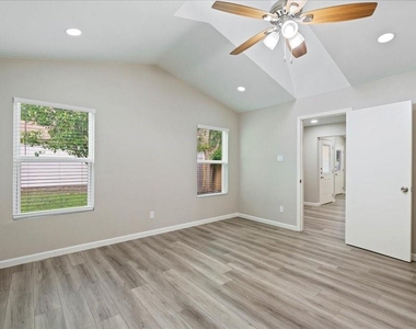 13300 Cowdray Park - Photo Thumbnail 13