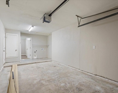 13300 Cowdray Park - Photo Thumbnail 21
