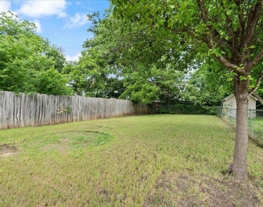 13300 Cowdray Park - Photo Thumbnail 24