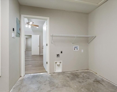 13300 Cowdray Park - Photo Thumbnail 22