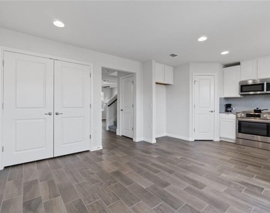 9507 Morning Iris Dr - Photo Thumbnail 20