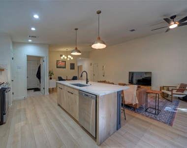 8406 Los Ranchos Dr - Photo Thumbnail 14