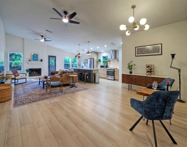 8406 Los Ranchos Dr - Photo Thumbnail 5
