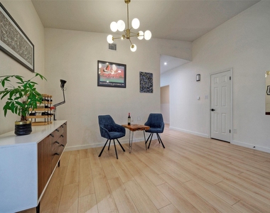 8406 Los Ranchos Dr - Photo Thumbnail 6
