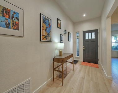 8406 Los Ranchos Dr - Photo Thumbnail 4